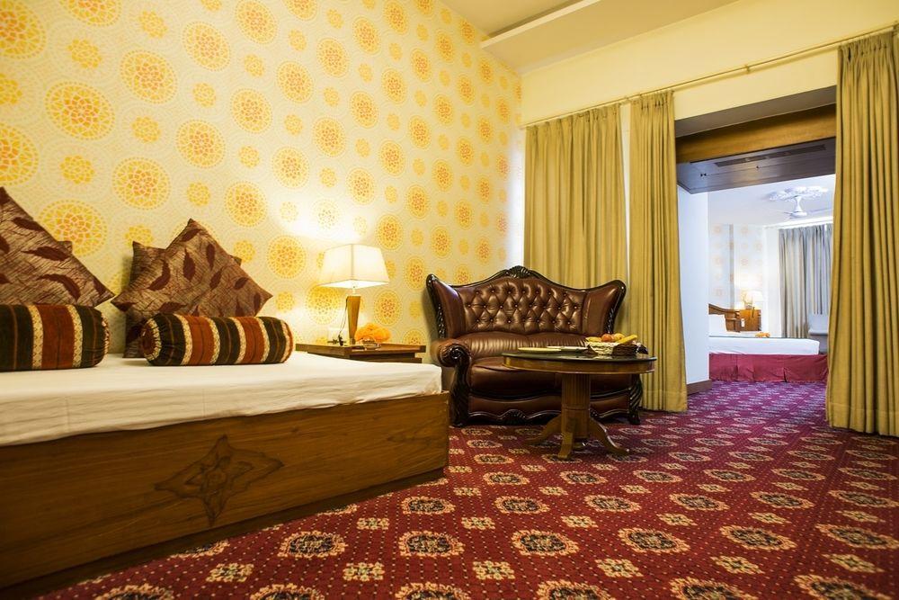 Hotel Jaipur Palace エクステリア 写真
